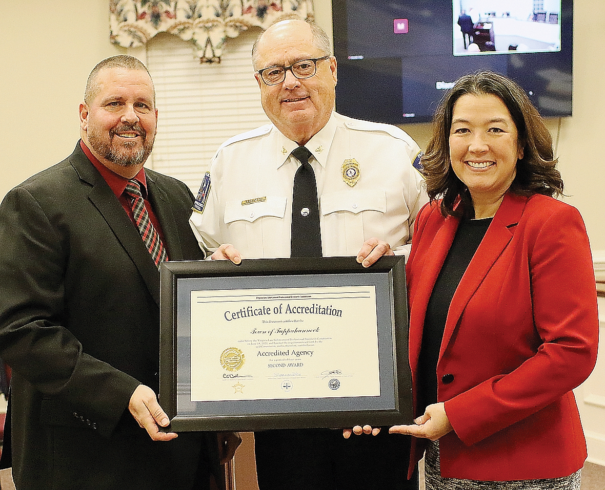 Tappahannock Police Receive Reaccreditation Virginia Department of